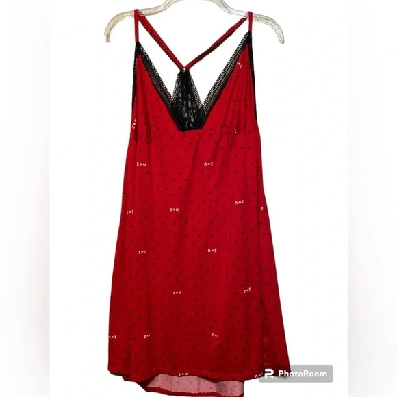 ❤️❤️ Cute Valentines chemise ❤️❤️
BIN Y - Picture 1 of 5